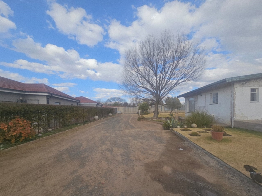 4 Bedroom Property for Sale in Ladybrand Free State